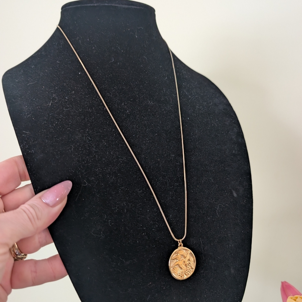 Gold Bird Relief Pendant Necklace - Women Jewelry - Picture 7 of 13